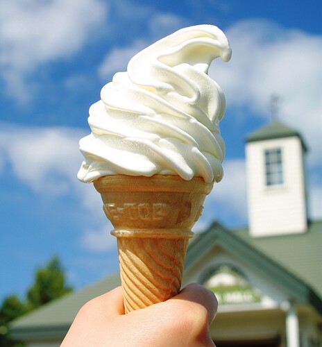 北海道うまいもの館　ソフトクリーム　画像