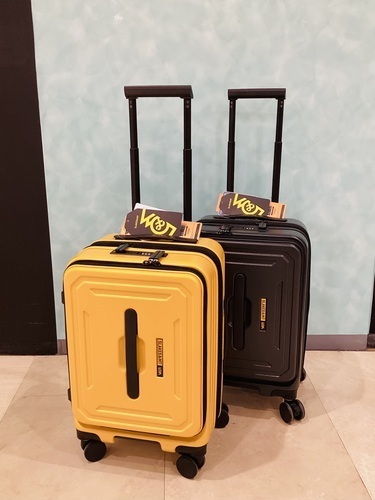 5LAKES＆MTスーツケース